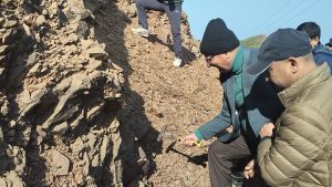 मन्त्री रिजालद्वारा धौवादी फलाम खानिको स्थलगत अनुगमन