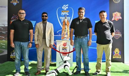 ओमोडा एन्ड जेइकोद्वारा एनपीएल ट्रफी टुर सम्पन्न, रोबोट डग ‘चंखे’ नाम सार्वजनिक ओमोडा एन्ड जेइकोद्वारा एनपीएल ट्रफी टुर सम्पन्न, रोबोट डग ‘चंखे’ नाम सार्वजनिक