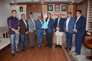 सर्वोच्चको आदेश कार्यान्वयन जाँचबुझ आयोगले बुझायो गृहमन्त्रीलाई प्रतिवेदन