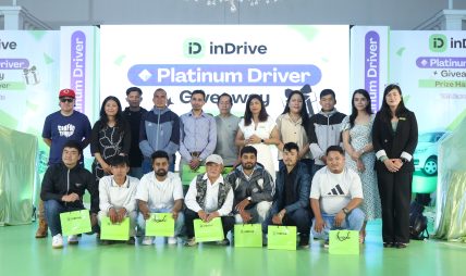 इनड्राइभद्वारा उत्कृष्ट चालक साझेदारलाई ईभी क्याब र ई–स्कुटर वितरण
