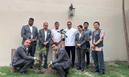 रमादा बाईविन्धाम इटहरीले मनायो ग्रीन अभियान सहितको पृथ्वी दिवस