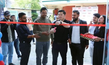 ज्ञानेश्वरमा एलएस अटोको नयाँ शोरुम उद्घाटन, ‘एलईभी एक्स’ इलेक्ट्रिक एसयूभी सार्वजनिक