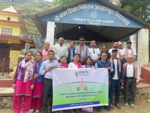 कामना सेवा विकास बैंकद्वारा वालिङस्थित विद्यालयका विद्यार्थीलाई स्टेशनरी सामग्री वितरण