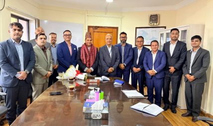 नेपाल मर्चेन्ट बैंकर्स संघद्वारा नवनियुक्त सेबोन अध्यक्षलाई बधाई तथा पुँजी बजारका प्राथमिकतामाथि छलफल नेपाल मर्चेन्ट बैंकर्स संघद्वारा नवनियुक्त सेबोन अध्यक्षलाई बधाई तथा पुँजी बजारका प्राथमिकतामाथि छलफल