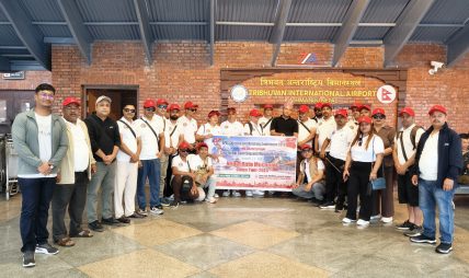 नेपाली अटो मेकानिकले चीनको एसजीएमडब्ल्यू कारखानामा लिए ईभी प्रविधिको प्रत्यक्ष अनुभव